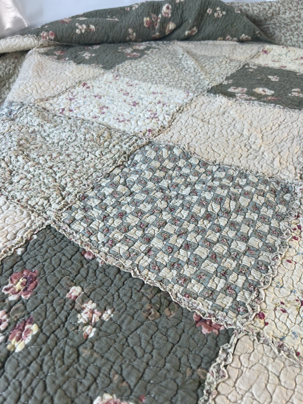 DUNELM PATCHWORK SCALLOPED DOUBLE BEDSPREAD THROW eBay