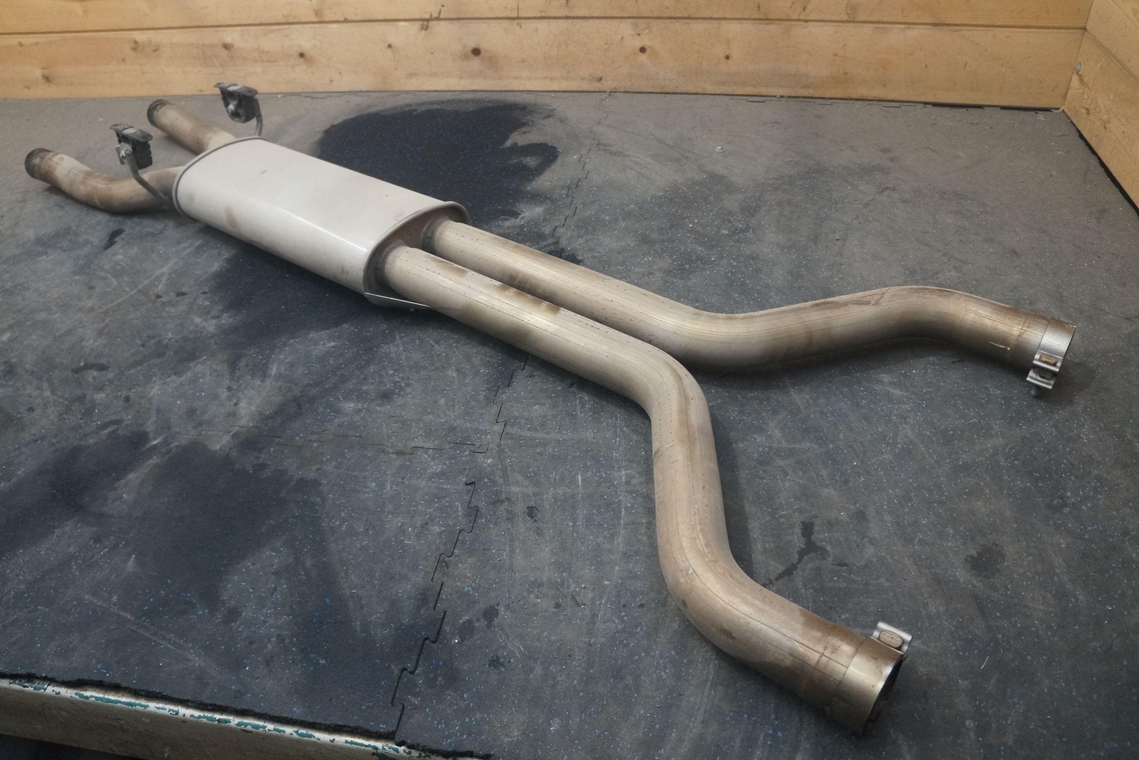 Exhaust System Center Middle Muffler Silencer Pipe 3Y0253200 Bentley Mulsanne 15