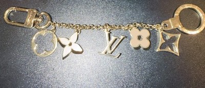 LOUIS VUITTON Bag Charm Chain Fleur de Monogram M65111 Gold Cream