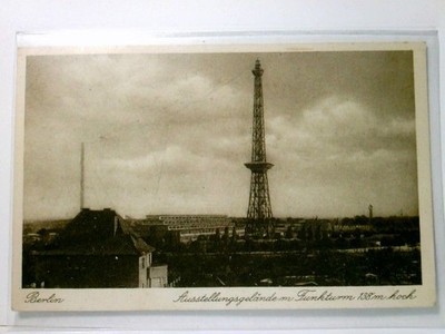 Berlin. Ausstellungsgelände mit Funkturm. Alte Ansichtskarte / Postkarte s/w., u