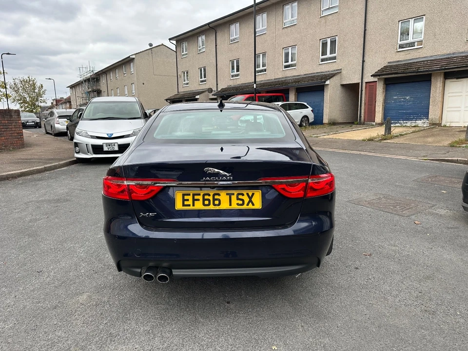 Jaguar XF 2016 2.0 ULEZ FREE ONLY 40K MILES! - Image 4 of 4