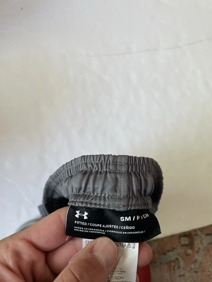 Under Armour Univ of Wisconsin Badgers Challenger II Training Pants Track & XC - Image 2 of 4