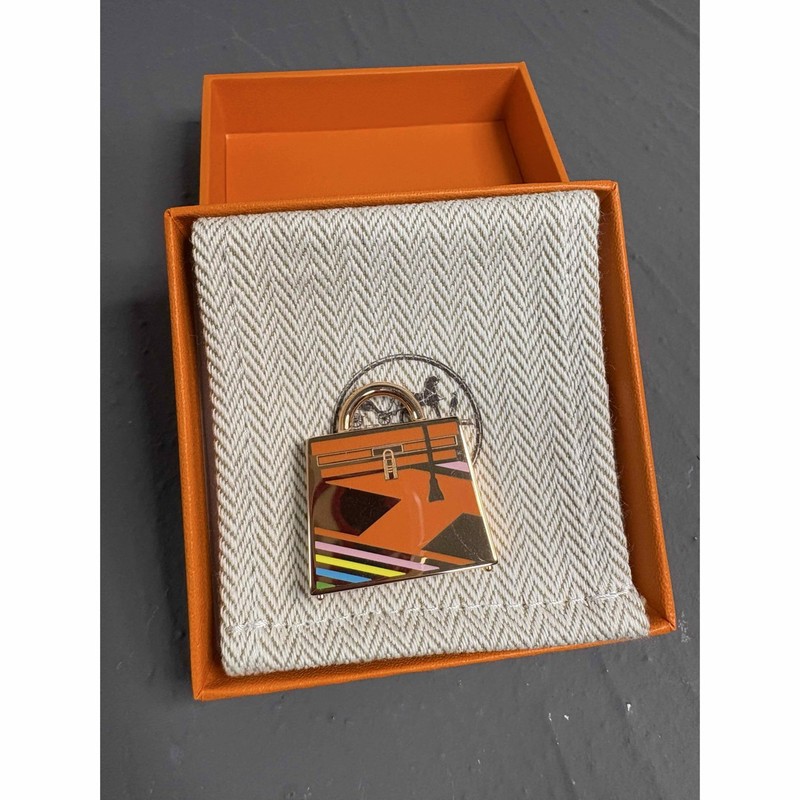 HERMÈS