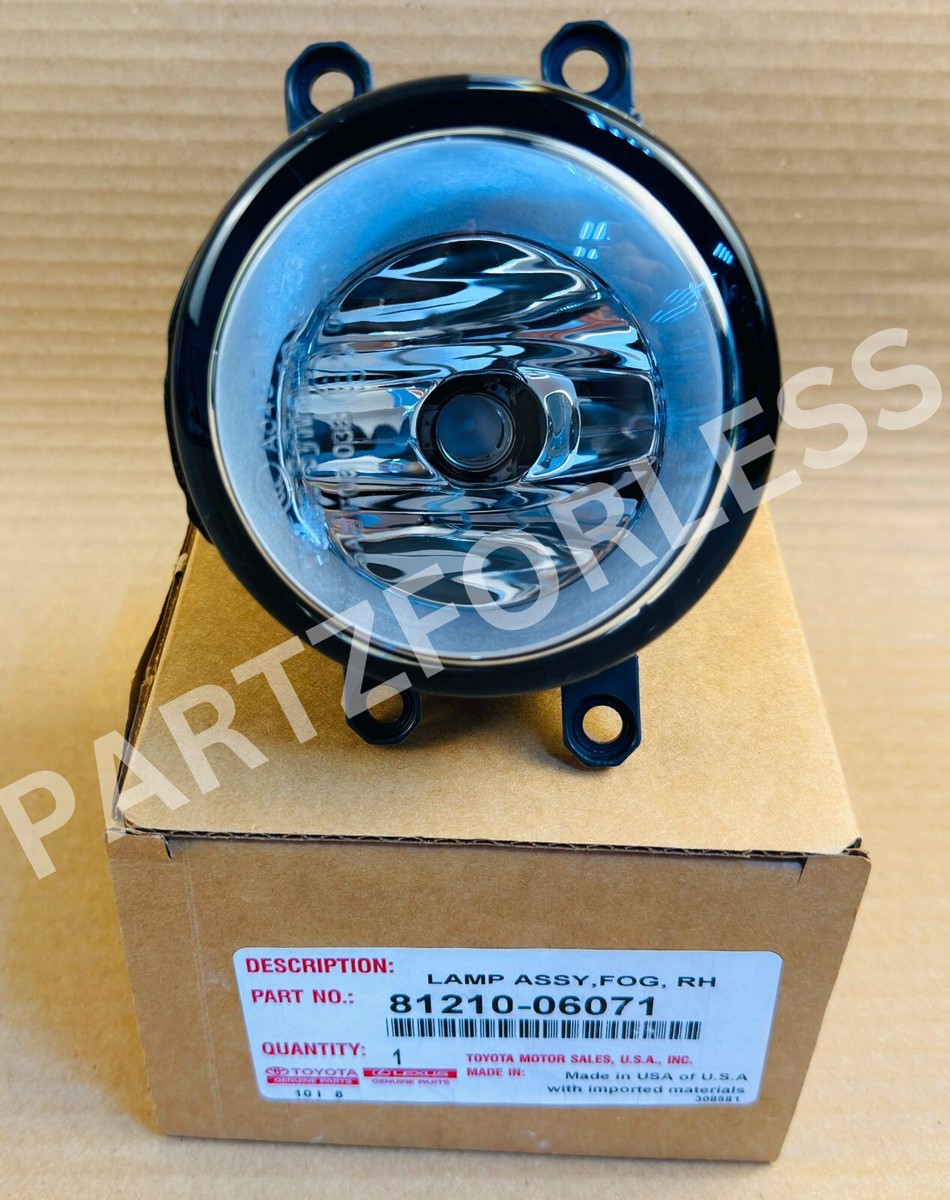 81210-06071 TOYOTA GENUINE CAMRY RAV4 COROLLA LAMP ASSY, FOG, RH