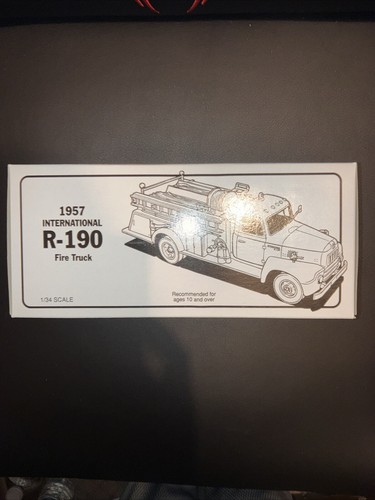 First Gear 1957 R-190 Int'l Fire Truck Maryland Heights 1:34 19-1178 - Picture 12 of 18