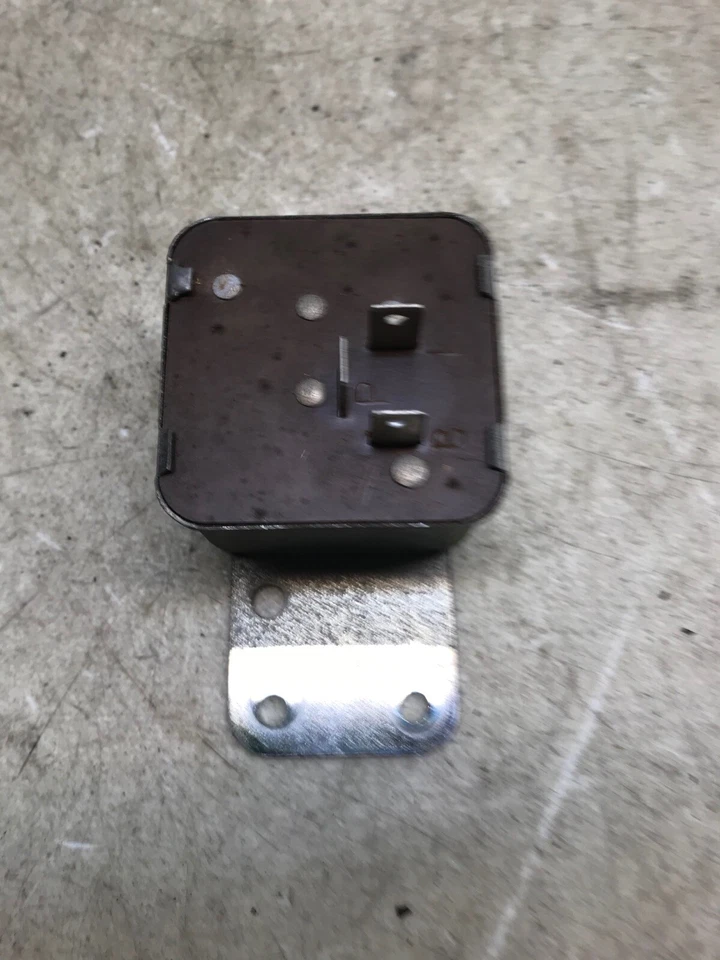 Реле 71 72 73 74 75 76 Cadillac Fleetwood 1250008 - Изображение 2 из 2