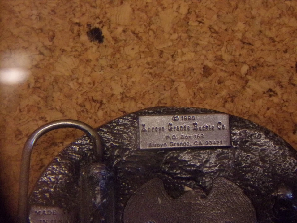 Cabide "The Right To Bear Arms" Arroyo Grand Buckle Co.(C-45) - Imagem 3 de 3