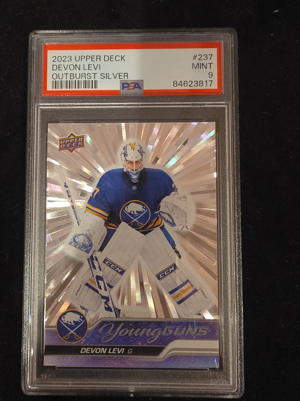 2023 Upper Deck Young Guns OUTBURST SILVER Devon Levi #237 PSA 9 