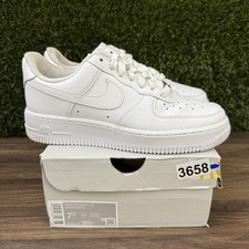 Nike Air Force 1 '07 'Triple White' Women's Size 7.5 DD8959-100