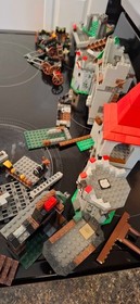 Lot of Assorted Lego Kingdom Sets - Incl: King's Castle 7946 & Prison Tower 7947