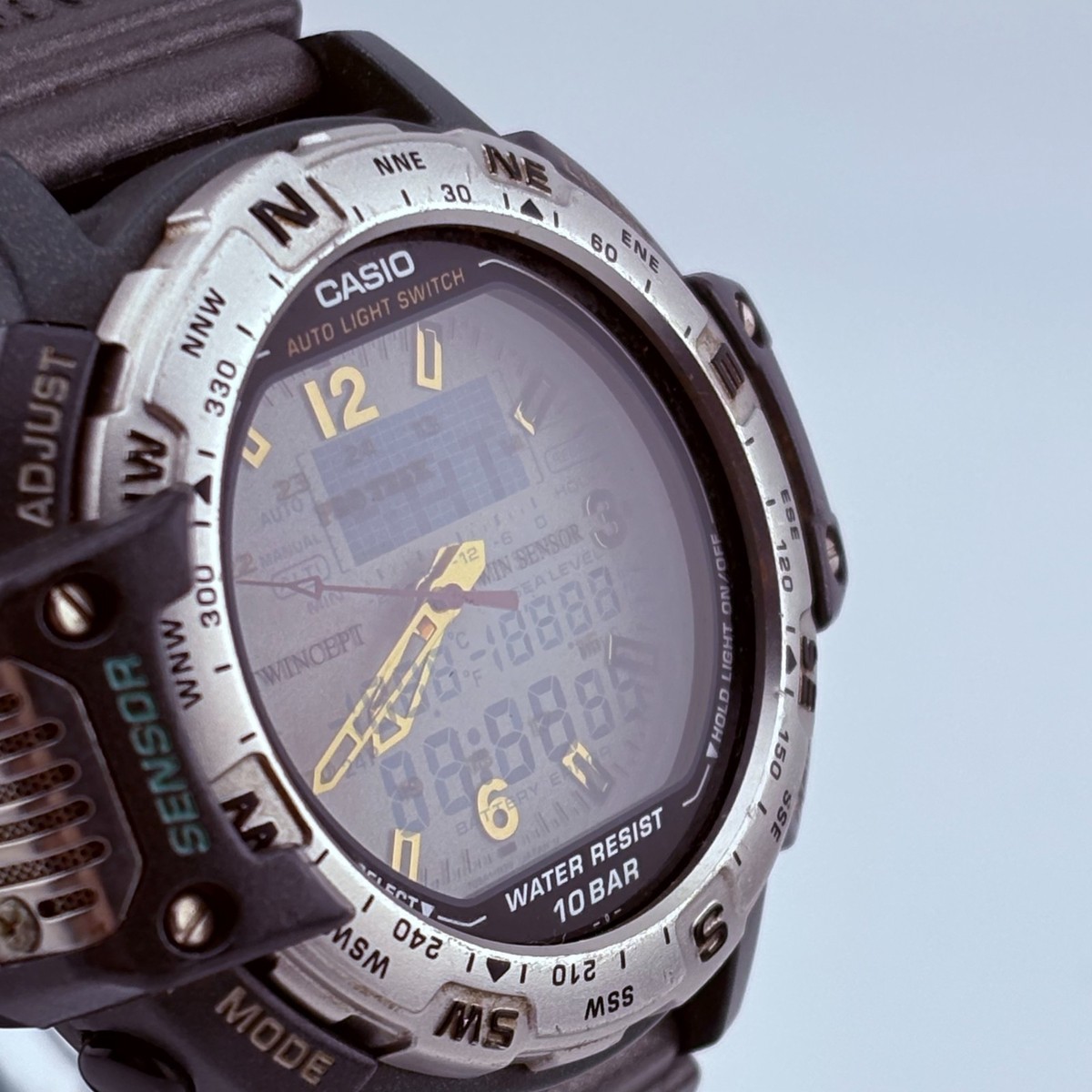 CASIO Pro Trek BirdLife PRT-50 quartz There is dirt on the back 