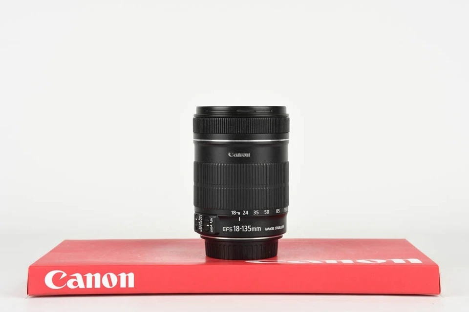 Canon 18-135 mm f3,5-5,6 IS + 2 ANS DE GARANTIE - 2 ANS DE GARANTIE - Photo 1/1