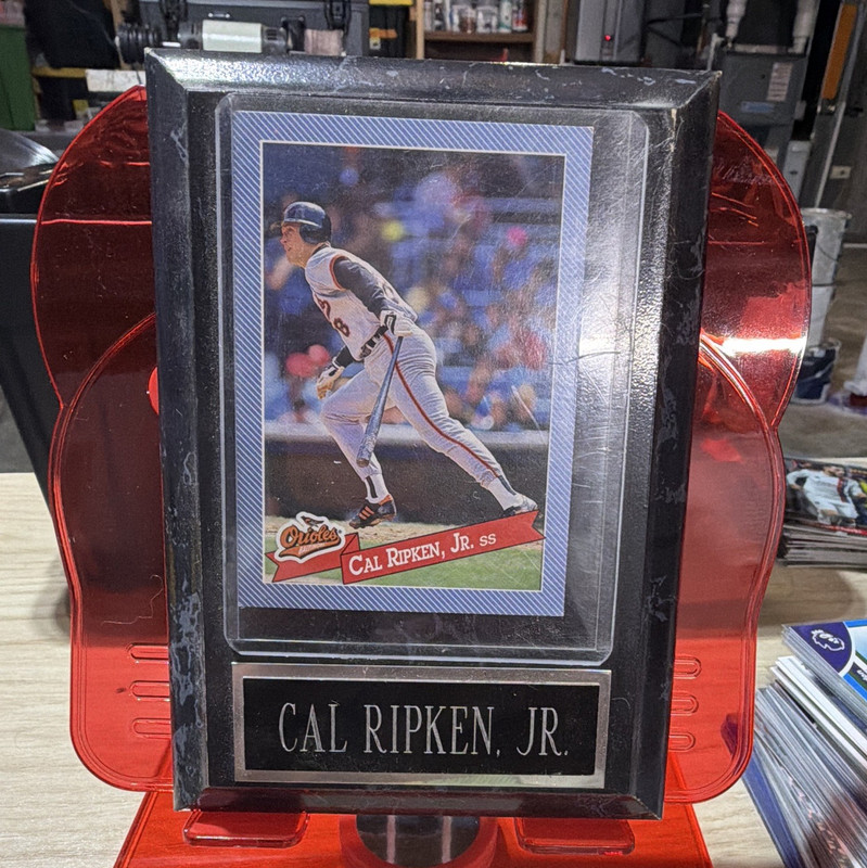 Topps Cal Ripken Jr Baltimore Orioles #8 Hall of Fame MLB Baseball Card