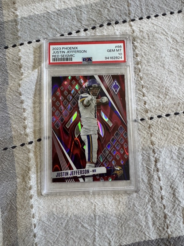 2023 Panini Phoenix - Justin Jefferson #66 Red Seismic /199 PSA 10