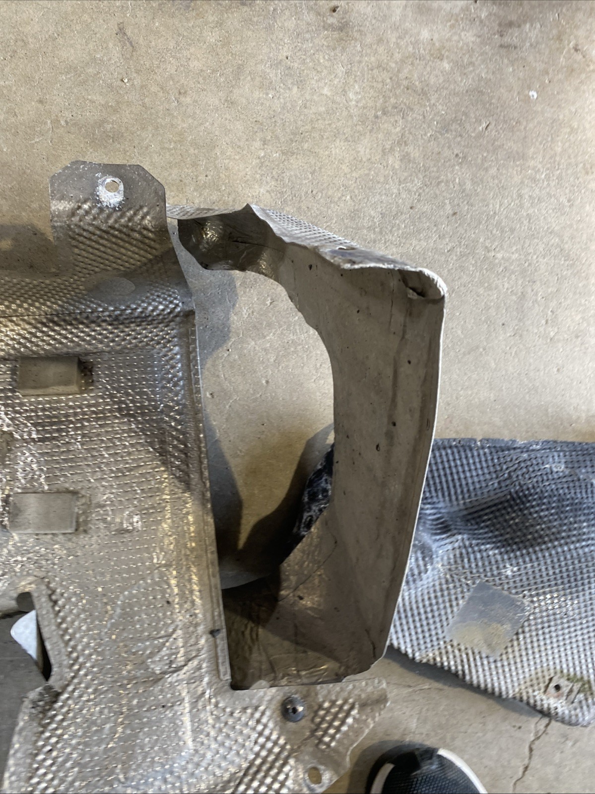2014 2015 Audi R8 V8 Rear Left Right Heat Shield Liner Cover Floor Plate Oem