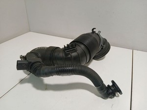Volkswagen PASSAT B7 2013 Diesel 125kW Ansaugrohr Ansaugschlauch Turbolader