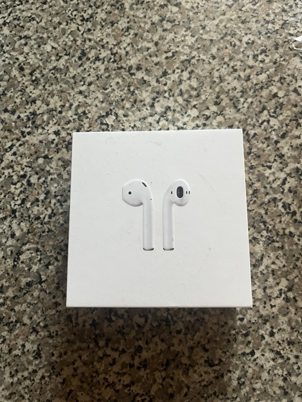 Apple AirPods 2nd Generation with Charging Case - White