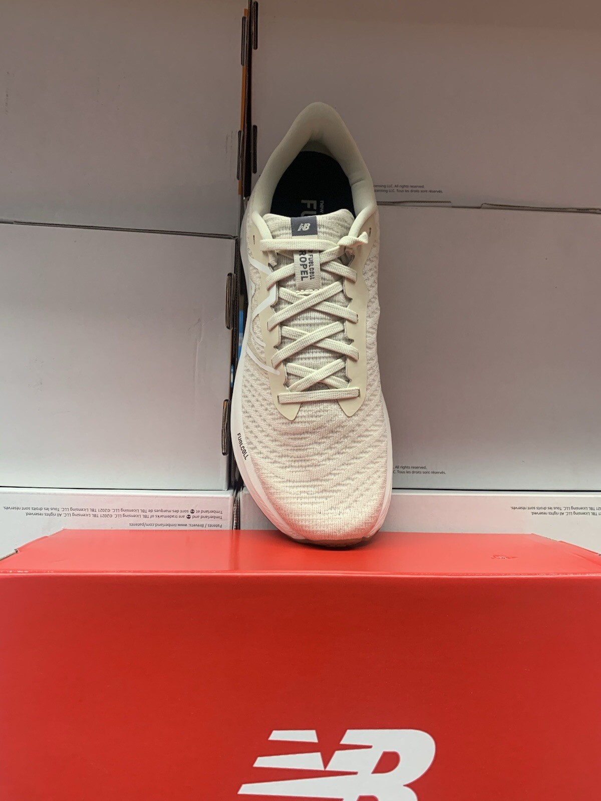 NEW BALANCE FUEL CELL PROPEL V4 Men's NEW Medium Width thumbnail 4