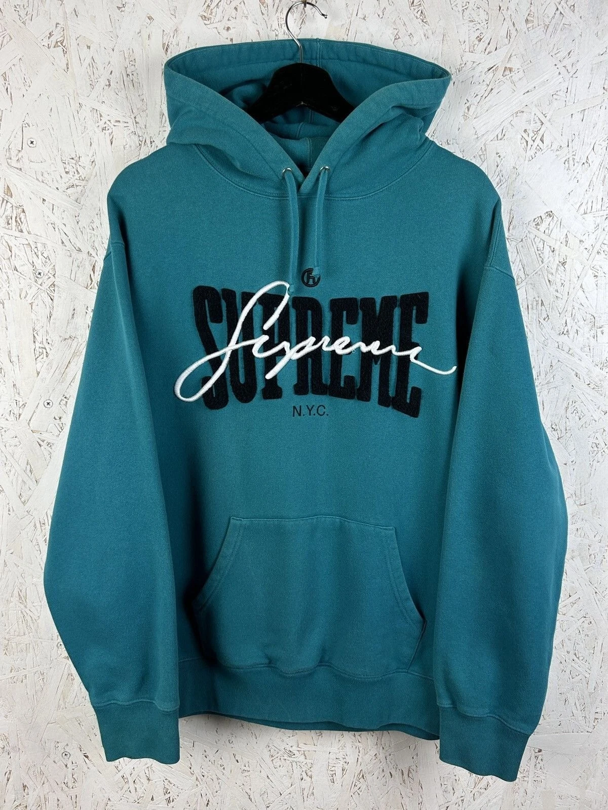 Sweat à capuche chenille brodée Supreme SS22