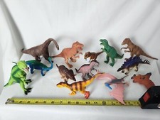 Dinosaur Action Figures / Plastic Dinosaur Toys - Lot of 13 - B90