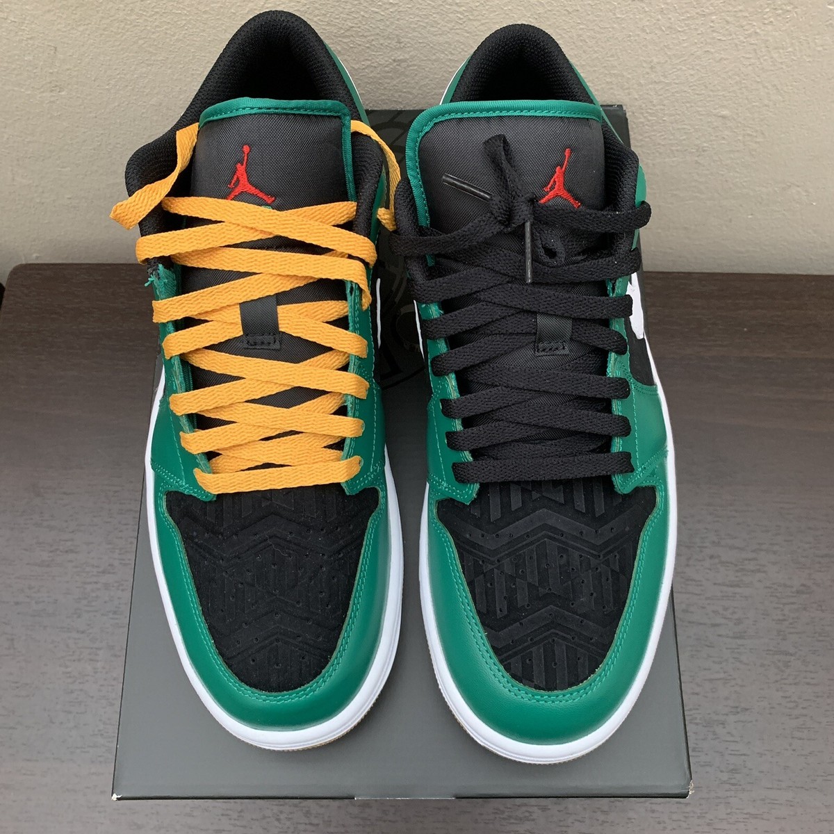 Nike Air Jordan 1 Low Holiday Special Malachite Green Mens Size 11