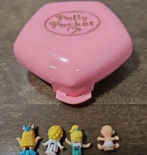 Vtg Polly Pocket nursery set 1992 W dolls Bluebird Toys Pink Compact Retro Set