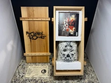 MY CHEMICAL ROMANCE THE BLACK PARADE IS DEAD COFFIN BOB BRYAR MASK CD/DVD