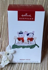 2024 Hallmark MERRY MICE Ornament Stringing Popcorn