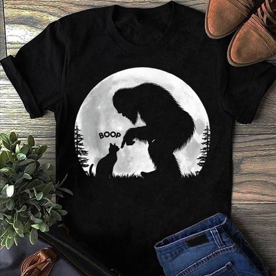 Fun Hand Boop Nose Bigfoot Sasquatch Cat Full Moon Bigfoot T Shirt Gift for Ca