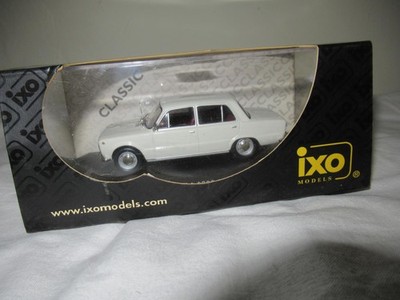 Lada 1200,1972,weiß,1:43-Ixo-Models
