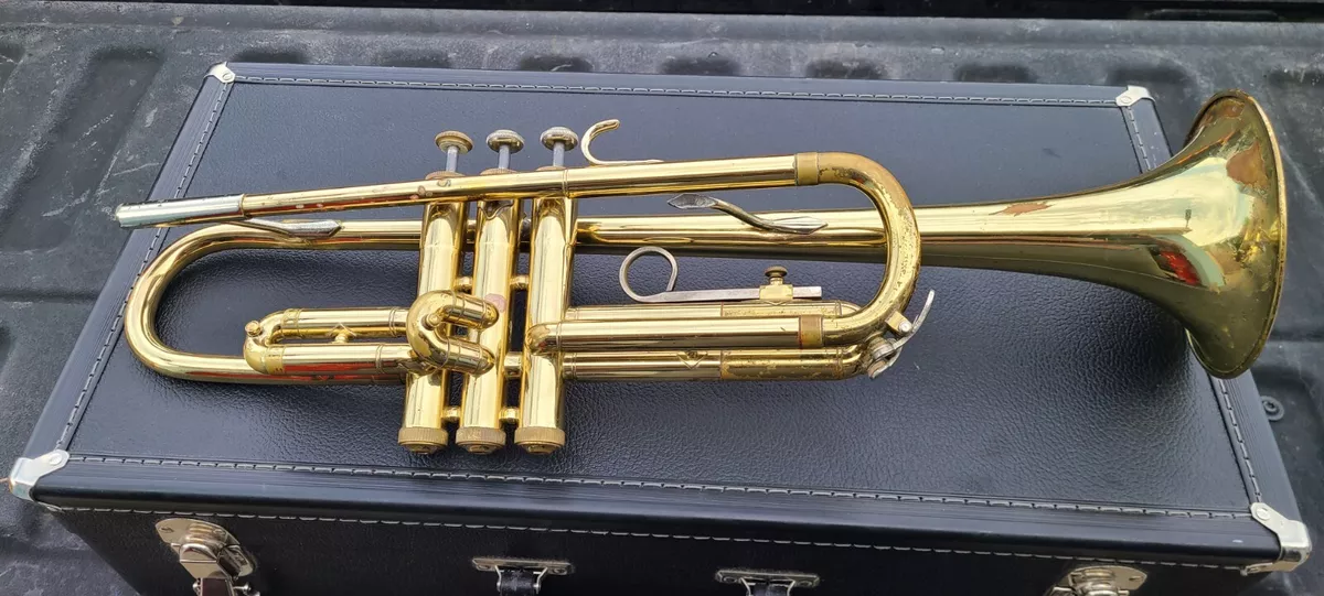 Vintage Trumpet Bundy Designed By Vincent Bach For The Selmer Co. USA 350369 ML