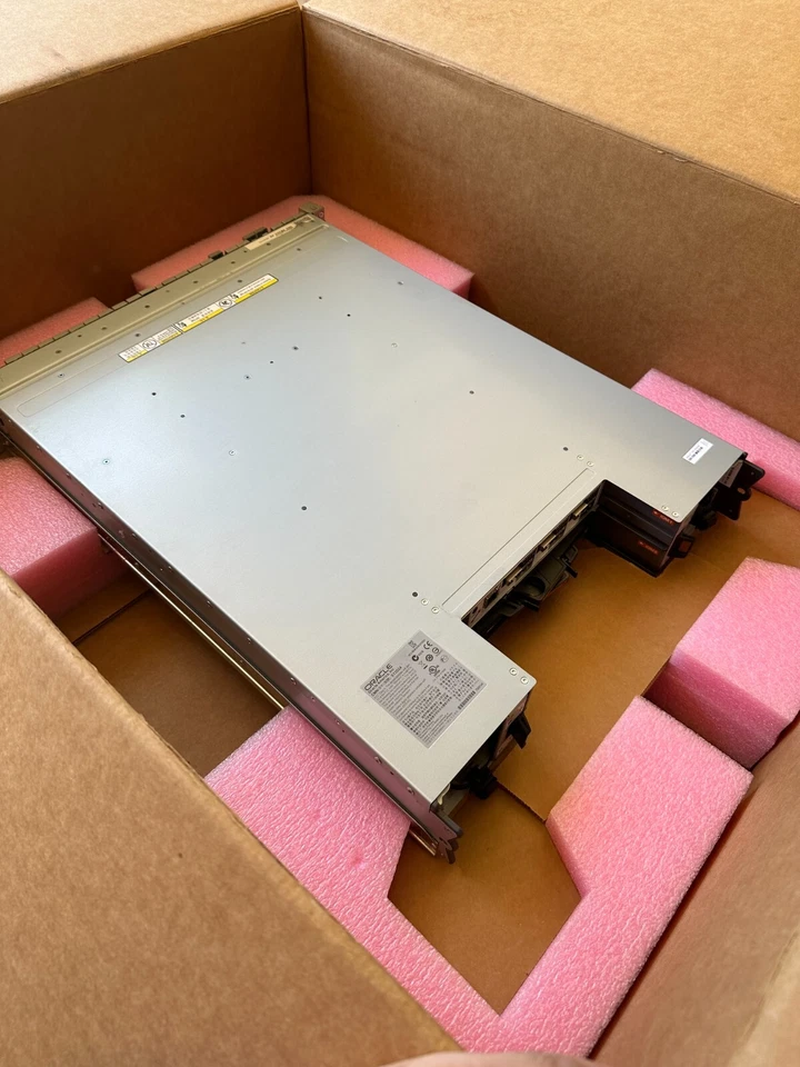 SUN ORACLE DE2-24P DISK DRIVE ASSEMBLY, 20X SAS2 900GB/10K RPM, 2X SAS2 73GB - Image 2 of 4