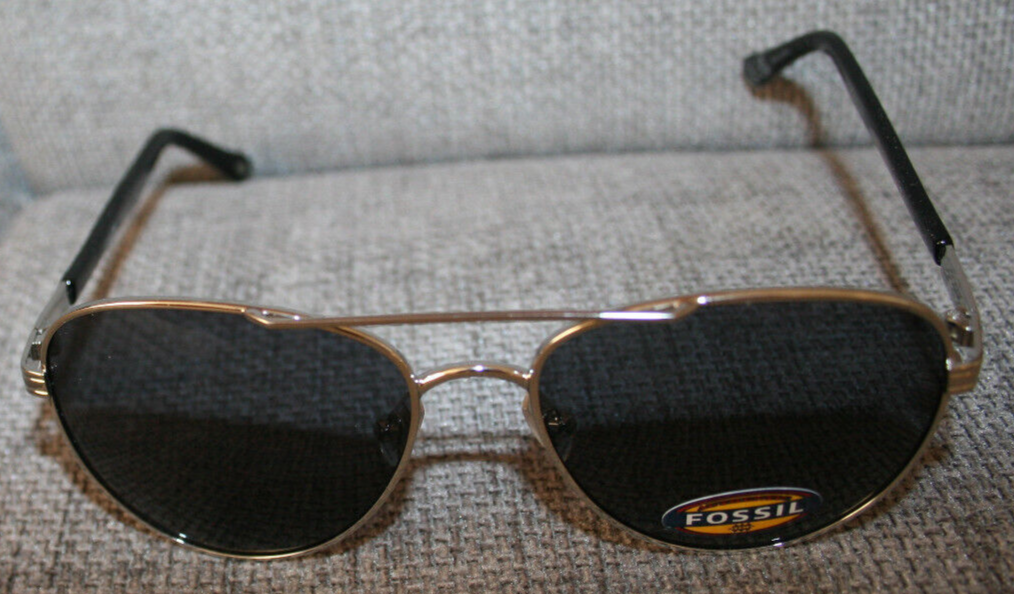 FOSSIL AVIATOR SUNGLASSES BLACK FRAME GUNMETAL GRAY LENS STYLE FM126 Logo Name-image