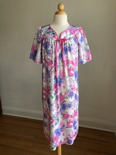 BEAUTIFUL VTG MERVILLE Pink Purple Floral Zip-up Housedress Duster Nightgown M