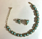 TRIFARI VINTAGE 1950's FLORAL NECKLACE & EARRING SET COSTUME JEWELRY - NICE!