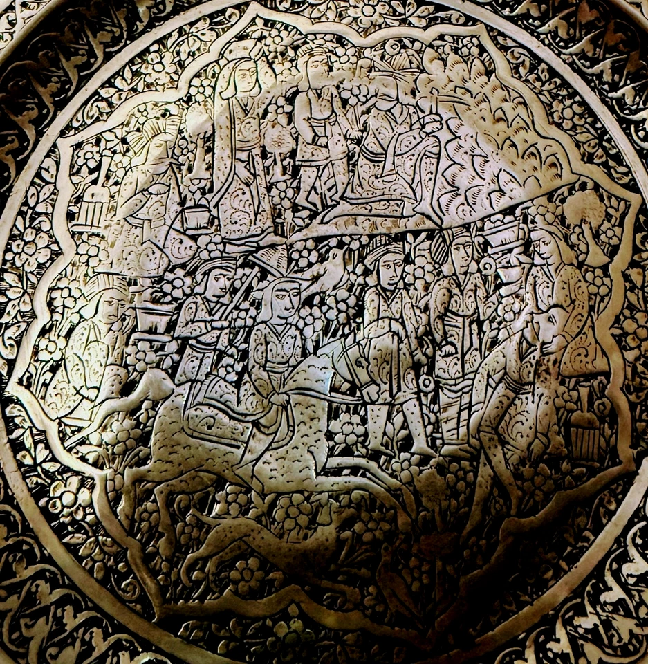 Потрясающий антикварный ближневосточный персидский каджар с подробной придворной сценой - Изображение 3 из 4