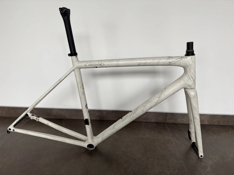 Specialized S-Works Aethos Campagnolo LTD 2024 Frameset RH56 Limitiert 089 NEUW - Bild 2 von 4