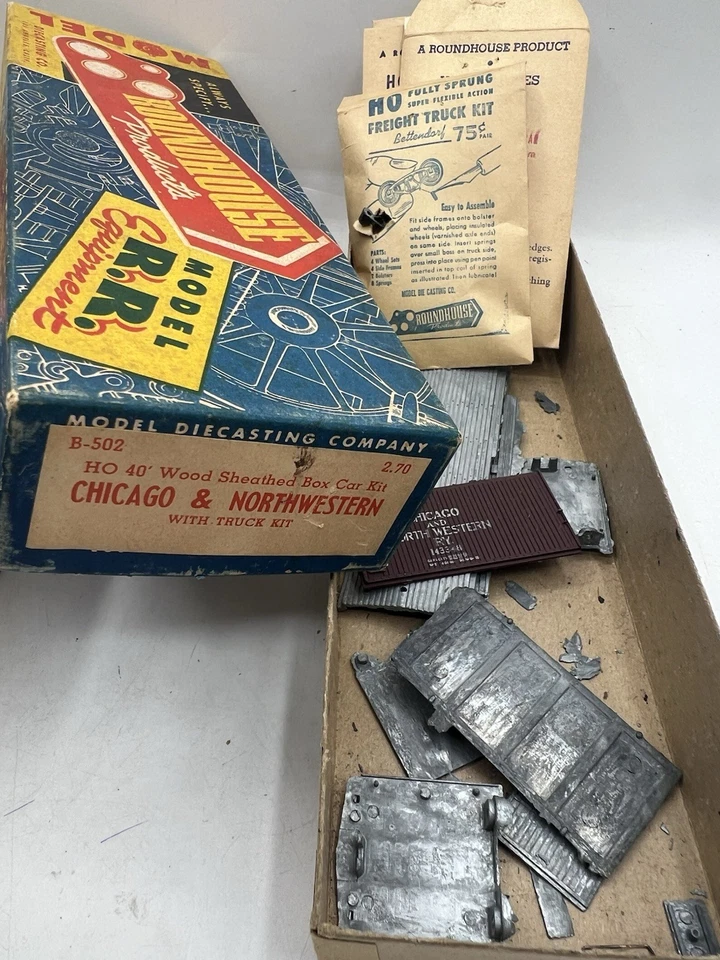 Lot Of 8 Mixed RoundHouse Products Ho Scale Box Cars Kits W/ Orig.BOX READ PARTS - Image 3 of 4