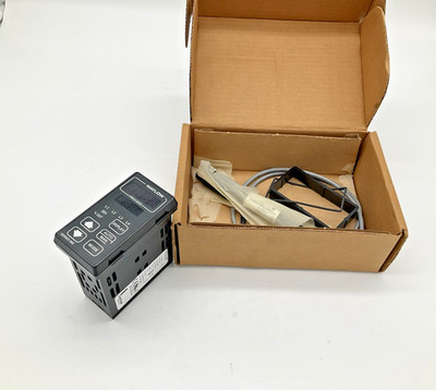 Watlow Series 988 Temperature Controller 1/8 DIN w/ Display Bezel & Cable