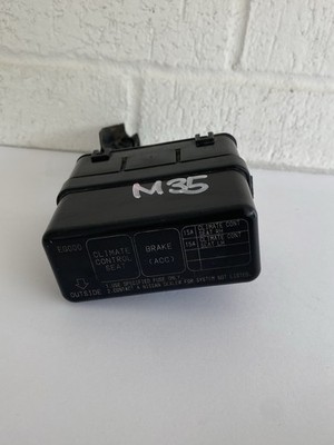 2006-2009 INFINITI M35 OEM UNDER HOOD SMALL FUSE BOX USED 