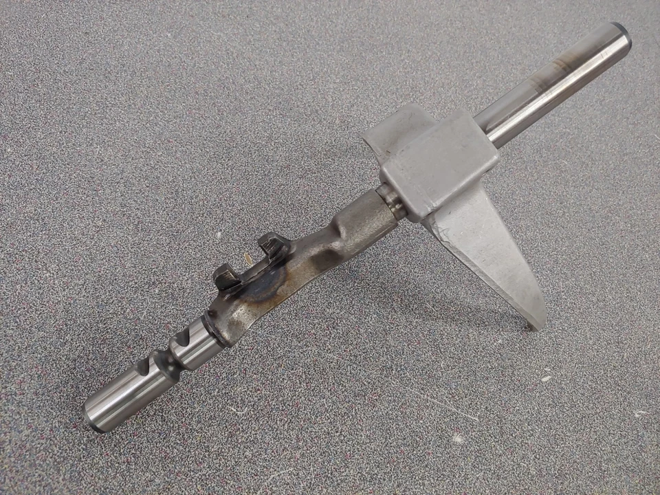 VERY NICE USED ORIGINAL GENUINE PORSCHE 911 G50 964 G64 1ST 2ND SHIFT ROD W FORK — 第 3/4 张图片