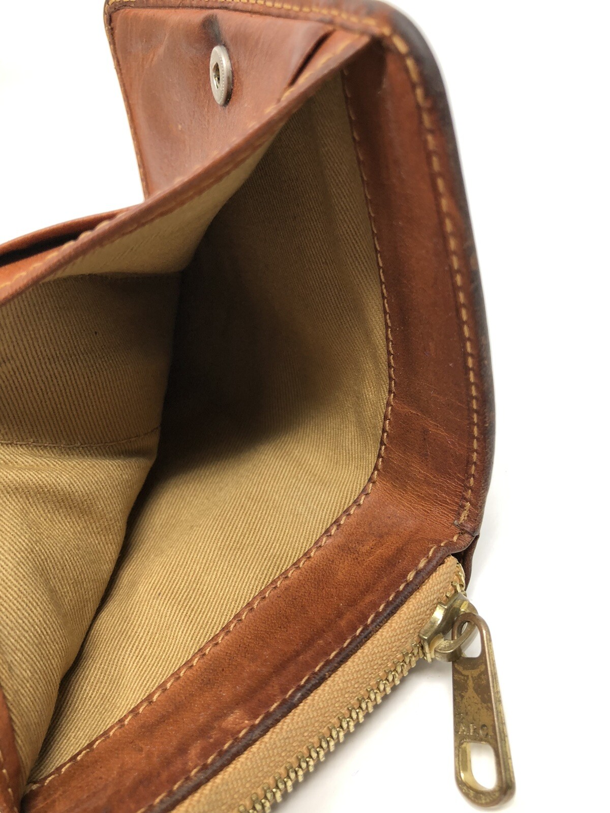 apc compact emmanuelle