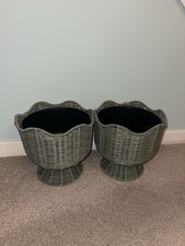 Scalloped Faux Rattan Pedestal Planters | Resin Wicker Indoor Plant Pots |New x2