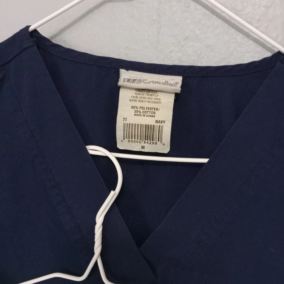 Uniforme Advantage UA Scrubs Tamanho Médio Conjunto Multibolsos Decote V Unissex Azul Marinho - Imagem 3 de 4