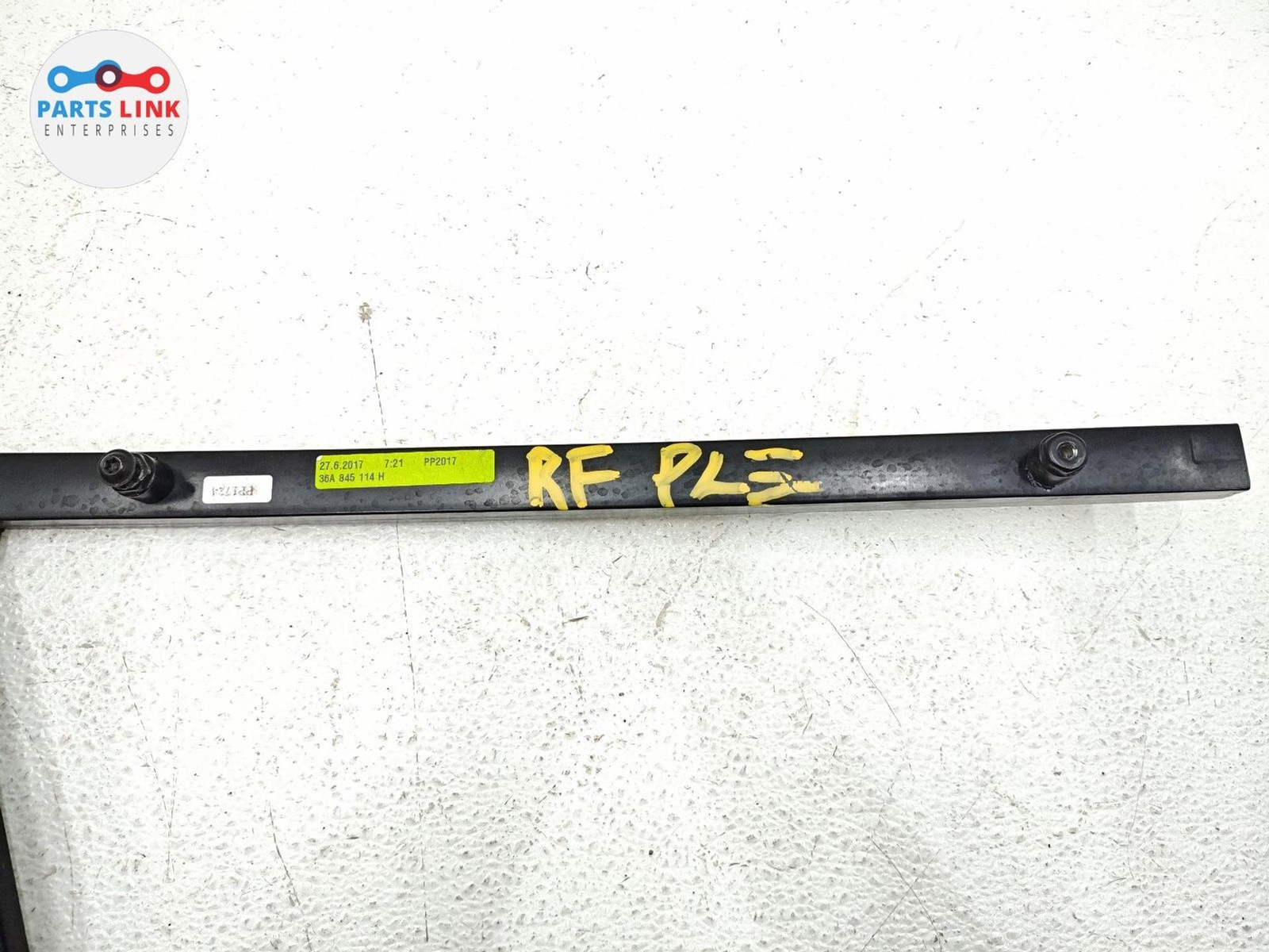 Bentley Bentayga Speed 2017-2020 Front Right Door glass