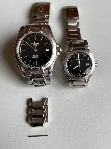 TISSOT PR100, Set aus Herren- & Damenuhr, Modell P681/781 & 6481/581, Swiss Made