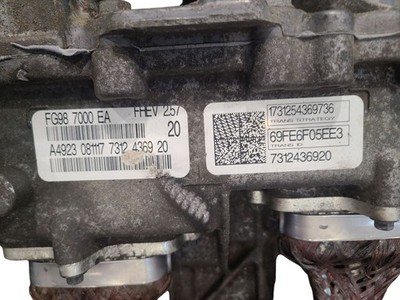 UN used　2個 Transmission 2.0L VIN U 8th Digit Hybrid 18