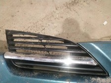 Calandre Nissan PRIMERA