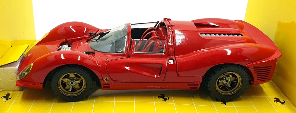 Revell 1/18 Scale Diecast 48822 - Ferrari 330 P4 - Rosso Red - Image 3 of 4