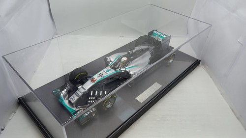 MIN127140444 Minichamps Mercedes AMG W05 Lewis Hamilton WC 2014 1/12